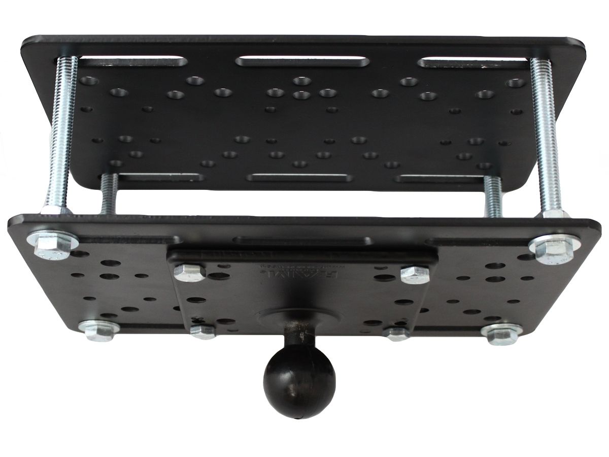The RAM MOUNT clamp base - RAM-247U-4 - is suitable for a maximum width of 4", and has a 1.5" C-Ball at right angle of the plate. The clamp is tightened by screwing the two plates together with the included nuts and bolts. The C-Ball can