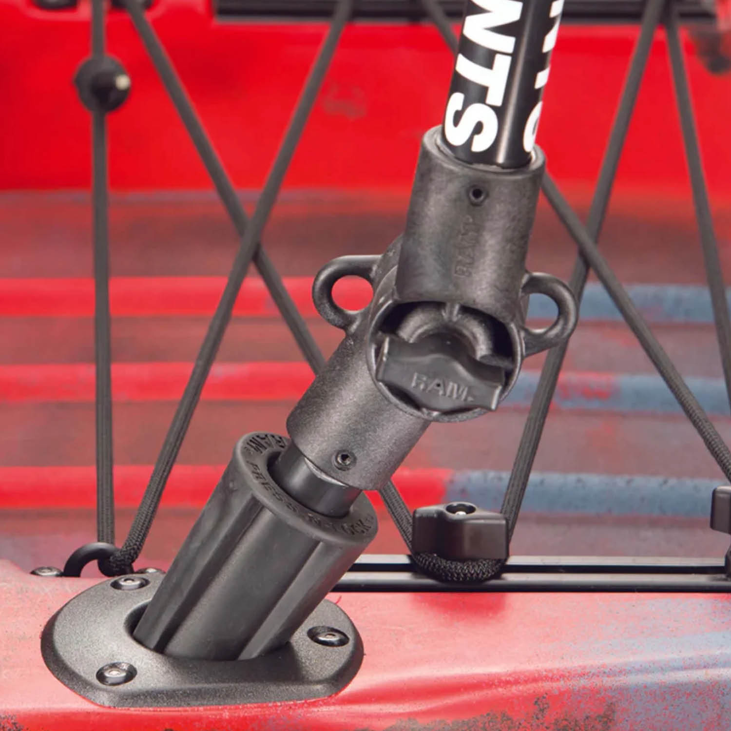 RAM Mounts Verbundstoff Press-N-Lock Basis mit Verlängerungsarm und X-Grip Universal-Halter für große Smartphones - Ratchet-Verbindung, kurzer Verbindungsarm B-Kugel (1 Zoll)