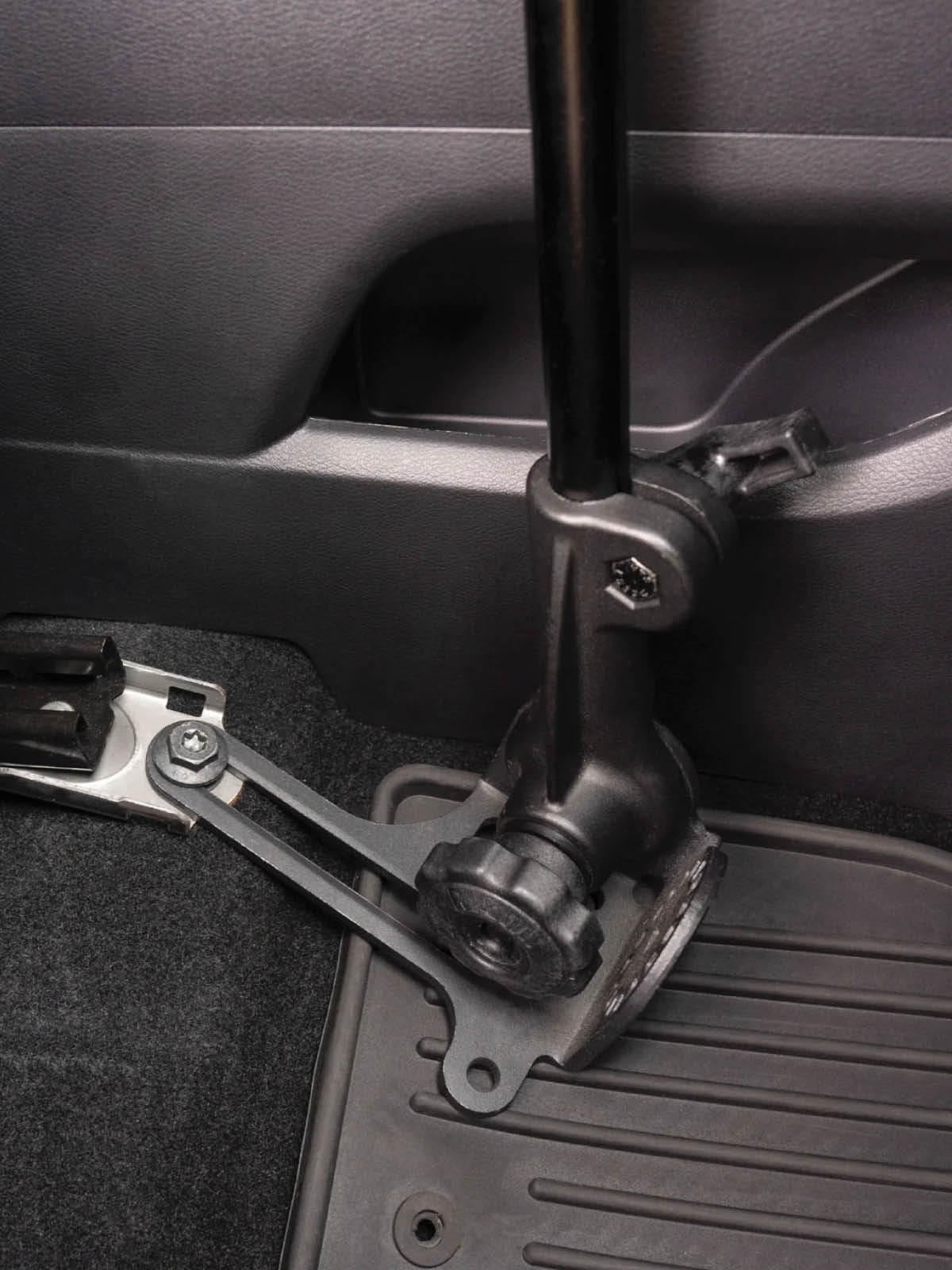 RAM Mounts Pod HD Universal Fahrzeughalterung für 9-11 Zoll Tablets - C-Kugel (1,5 Zoll), Ratchet-System, X-Grip Halteschale